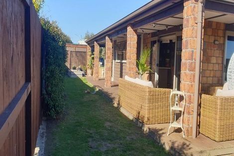 Photo of property in 23 Putaka Place, Papamoa Beach, Papamoa, 3118