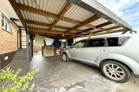 Photo of property in 1/62 Vera Road, Te Atatu South, Auckland, 0610