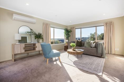 Photo of property in 19 Aspiring Terrace, Aotea, Porirua, 5024