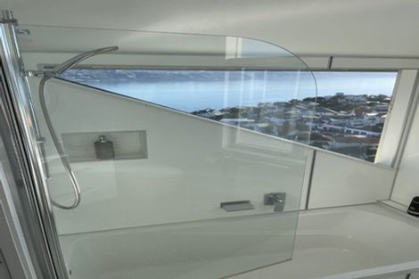 Photo of property in 17 Palliser Road, Roseneath, Wellington, 6011