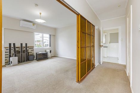 Photo of property in 8 Hamilton Road, Papatoetoe, Auckland, 2025