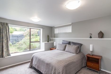 Photo of property in 91 Victory Crescent, Tawa, Wellington, 5028