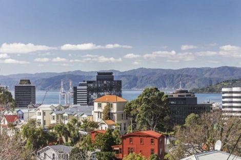 Photo of property in 17-17a Barton Terrace, Thorndon, Wellington, 6011