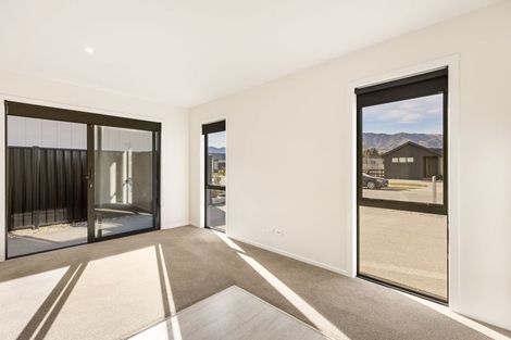 Photo of property in 10 Waddell Street, Lake Hawea, 9382