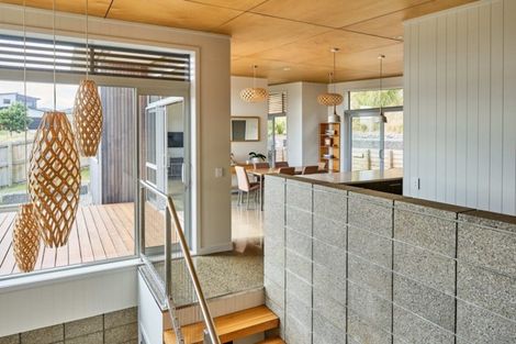 Photo of property in 3 Pacific View, Whitby, Porirua, 5024