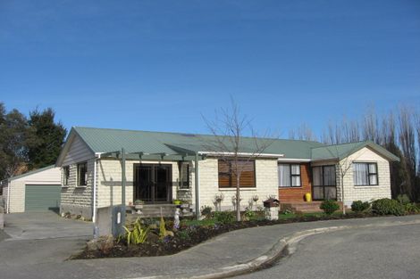 Photo of property in 65 Welsh Road, Winton, 9720