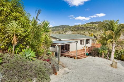 Photo of property in 19 Seaview Road, Cable Bay, 0420