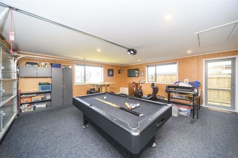 Photo of property in 24 Monaco Grove, Fitzherbert, Palmerston North, 4410
