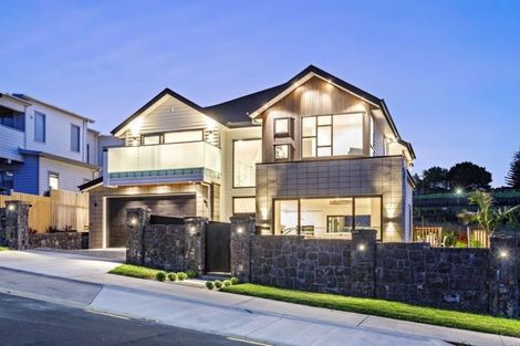 Photo of property in 42 Fernhill Way, Oteha, Auckland, 0632