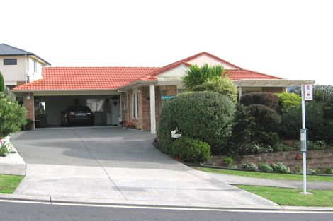 Photo of property in 22 Hercules Drive, Henderson, Auckland, 0612