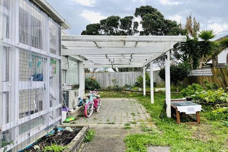 Photo of property in 2/62 Stanniland Street, Sunnyhills, Auckland, 2010