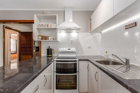 Photo of property in 43 Moores Valley Road, Wainuiomata, Lower Hutt, 5014