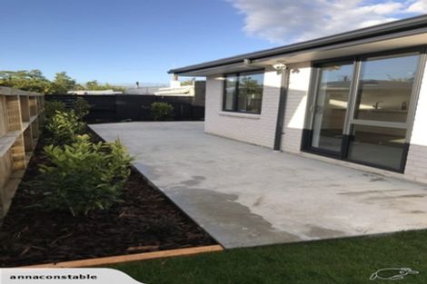 Photo of property in 30 Queenwood Road, Levin, 5510