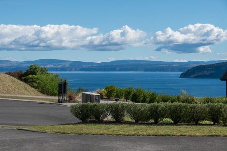 Photo of property in 4 Harrier Lane, Kinloch, Taupo, 3377