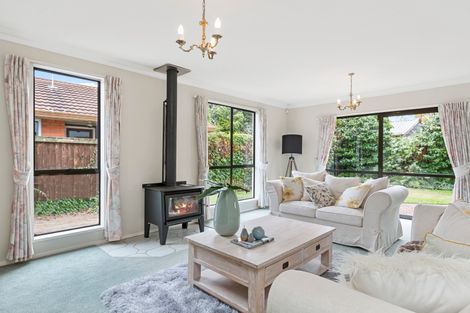 Photo of property in 28 Montclare Avenue, Ilam, Christchurch, 8041