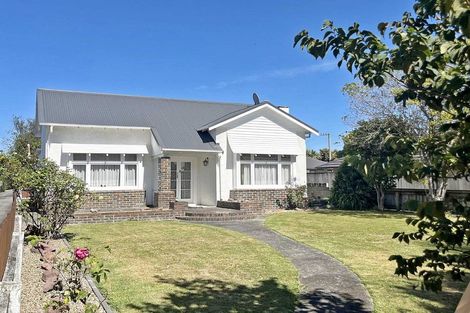 Photo of property in 122 Linton Street, West End, Palmerston North, 4410