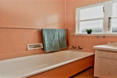 Photo of property in 9 Wakelin Street, Carterton, 5713