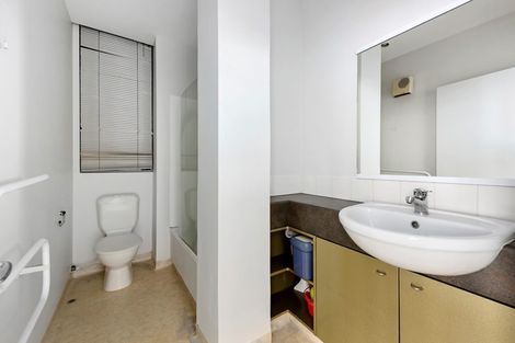 Photo of property in Hume House, 13/152 The Terrace, Wellington Central, Wellington, 6011