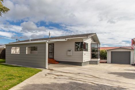 Photo of property in 26 Nikau Street, Inglewood, 4330