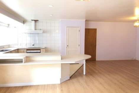 Photo of property in 10 Ronald Macken Place, Windsor Park, Auckland, 0632