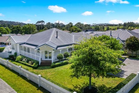 Photo of property in 7 George Street, Riverhead, 0820