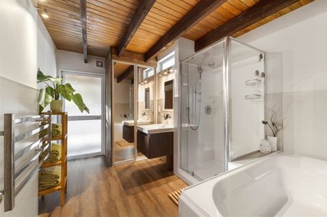 Photo of property in 18 Williams Street, Sunshine Bay, Queenstown, 9300