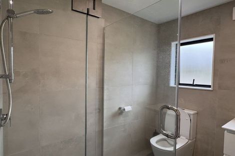 Photo of property in 45c Greenvalley Rise, Glenfield, Auckland, 0629