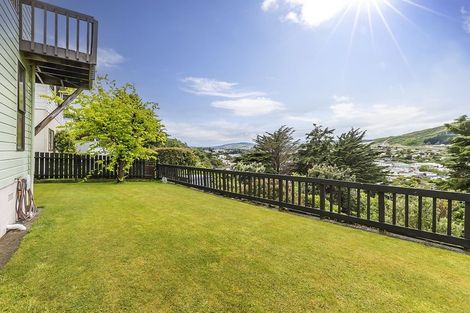 Photo of property in 51 Fyvie Avenue, Tawa, Wellington, 5028