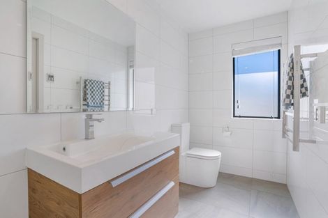 Photo of property in 214 Park Street, Winton, 9720