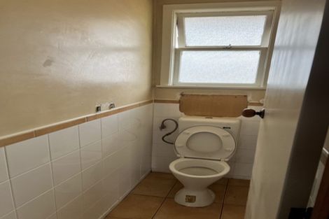 Photo of property in 40 Longburn Road, Henderson, Auckland, 0610