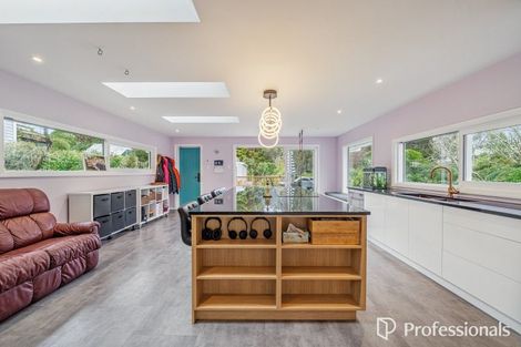 Photo of property in 57 Poto Road, Normandale, Lower Hutt, 5010