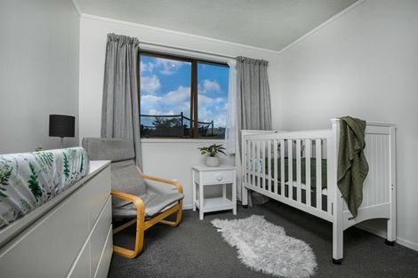 Photo of property in 62 Arodella Crescent, Ranui, Auckland, 0612