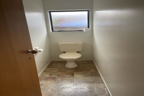 Photo of property in 1/9 Bass Street, West Harbour, Auckland, 0618