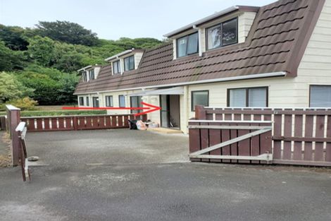 Photo of property in 1/2 Burdendale Grove, Churton Park, Wellington, 6037