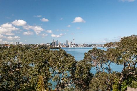 Photo of property in 51 Norwood Road, Bayswater, Auckland, 0622