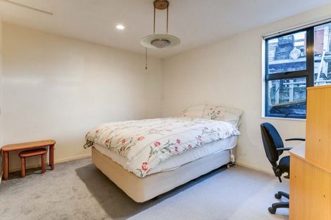 Photo of property in 18 Ribbonwood Crescent, Goodwood Heights, Auckland, 2105