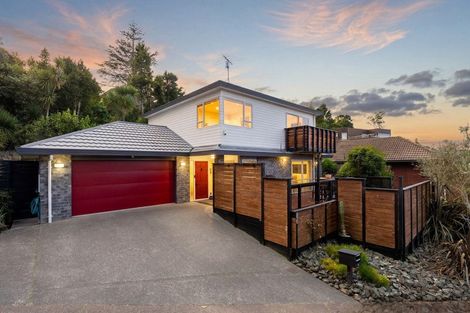 Photo of property in 86 Crestview Place, Browns Bay, Auckland, 0630