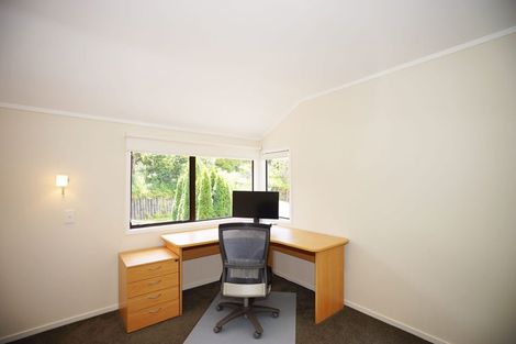Photo of property in 17 Homewood Place, Chatswood, Auckland, 0626