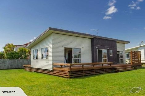 Photo of property in 1 Rena Place, Whitianga, 3510