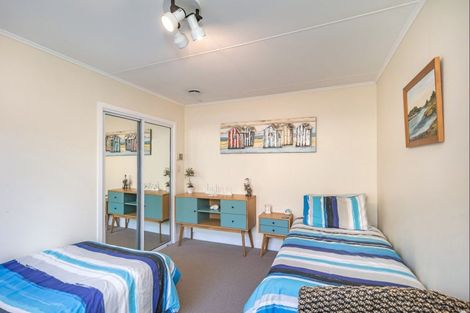 Photo of property in 22 Kent Avenue, Waitarere Beach, Levin, 5510