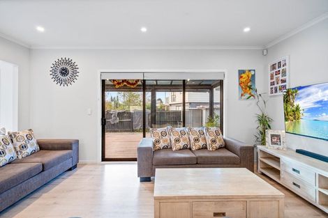 Photo of property in 92 Dominion Road, Papakura, 2110