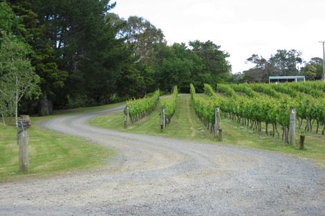 Photo of property in 239 Matua Road, Kumeu, 0891