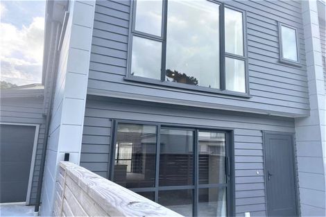 Photo of property in 27 Brindle Way, Newlands, Wellington, 6037