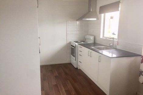 Photo of property in 1/6 Bundena Place, Clendon Park, Auckland, 2103