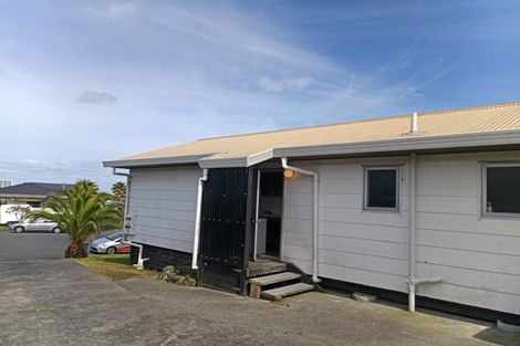 Photo of property in 22 Greenstone Place, Clover Park, Auckland, 2019