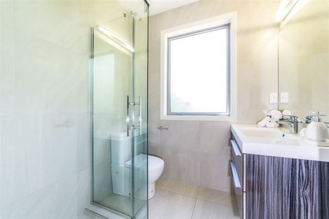 Photo of property in 102a Beach Road, Castor Bay, Auckland, 0620