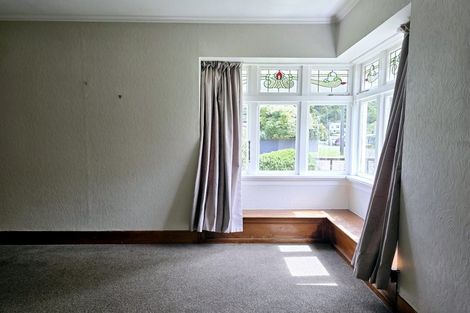 Photo of property in 16 Buller Street, Picton, 7220