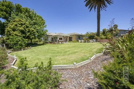 Photo of property in 10 Amber Place, Waimauku, 0812