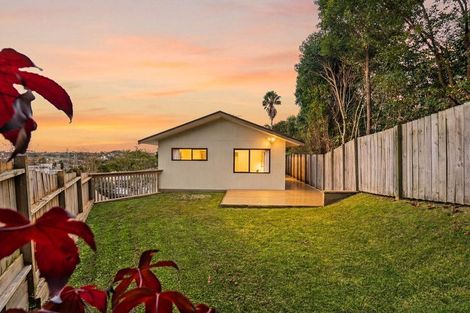 Photo of property in 1/40 Lilburn Crescent, Massey, Auckland, 0614