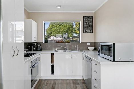 Photo of property in 4 Newberry Place, Richmond Heights, Taupo, 3330